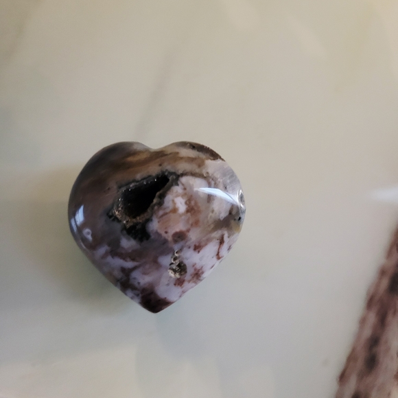 Heart-Shaped Stone Decor - Picture 1 of 1